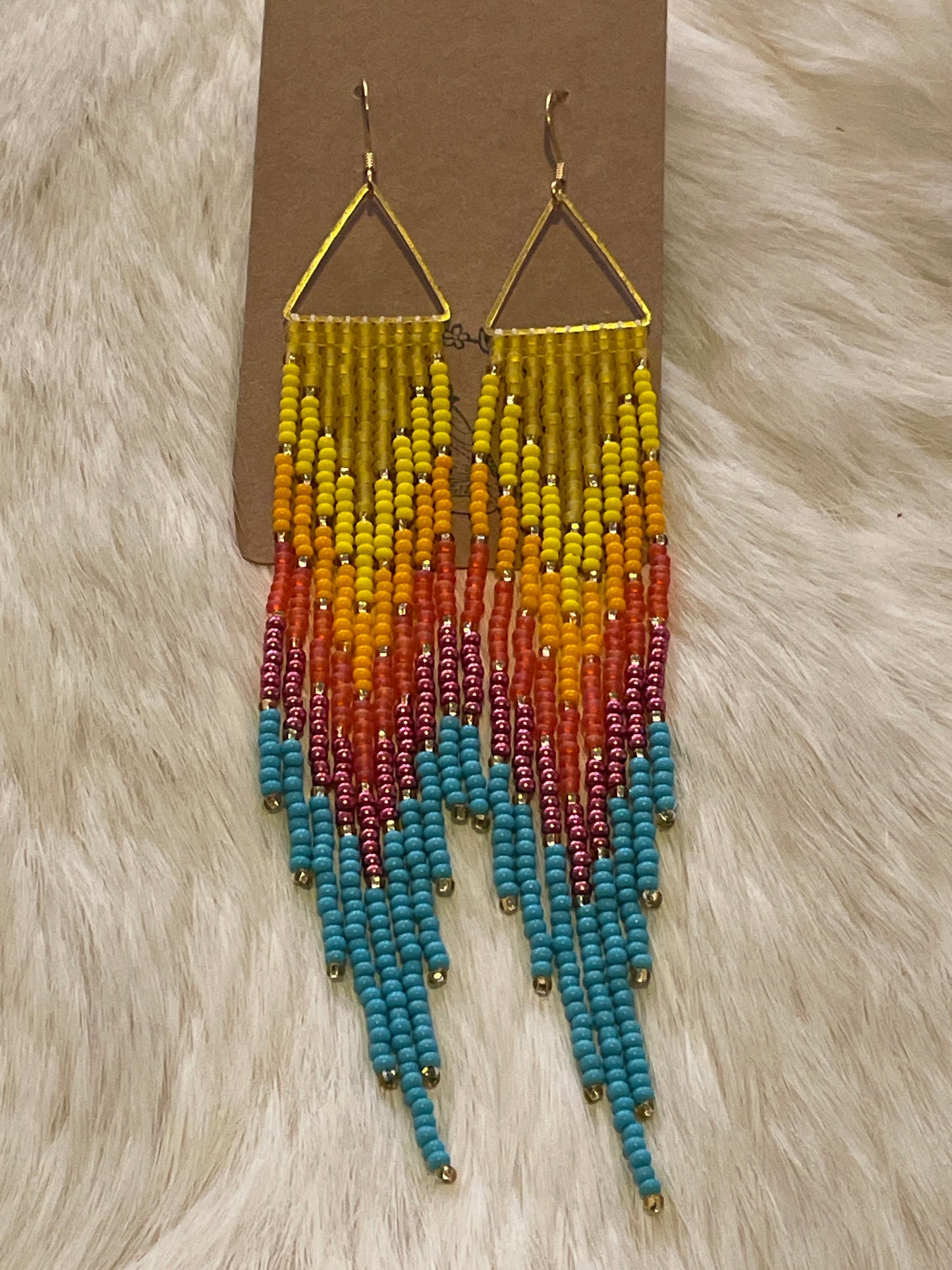 Long fringe on metallic shapes