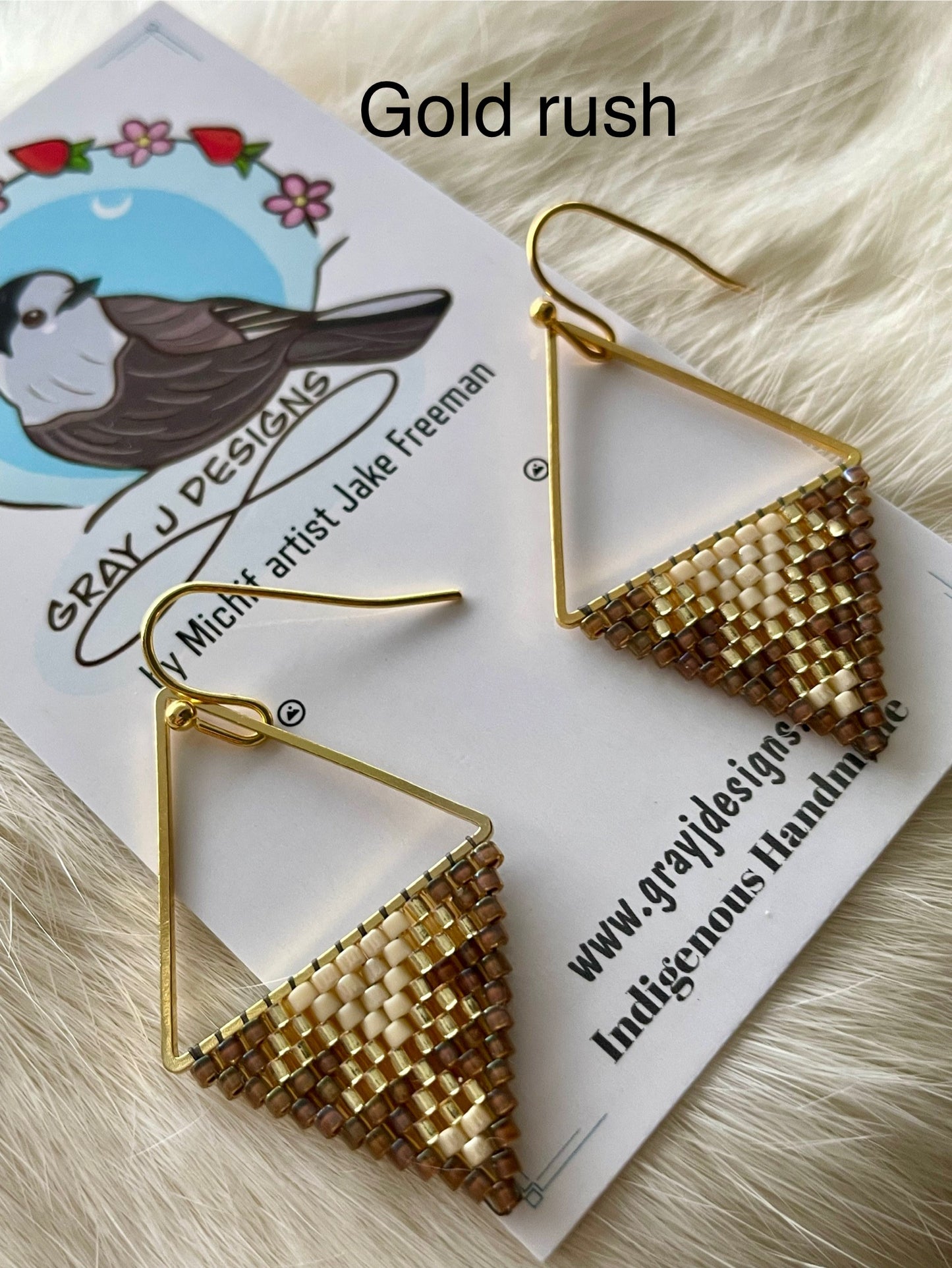 Petit triangles (earrings)