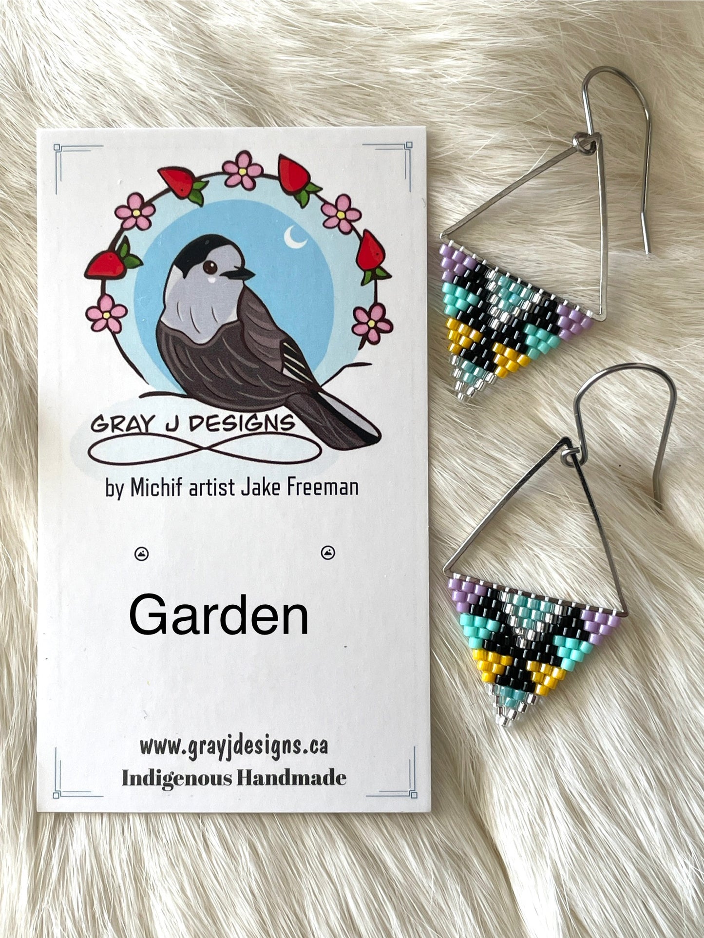 Petit triangles (earrings)