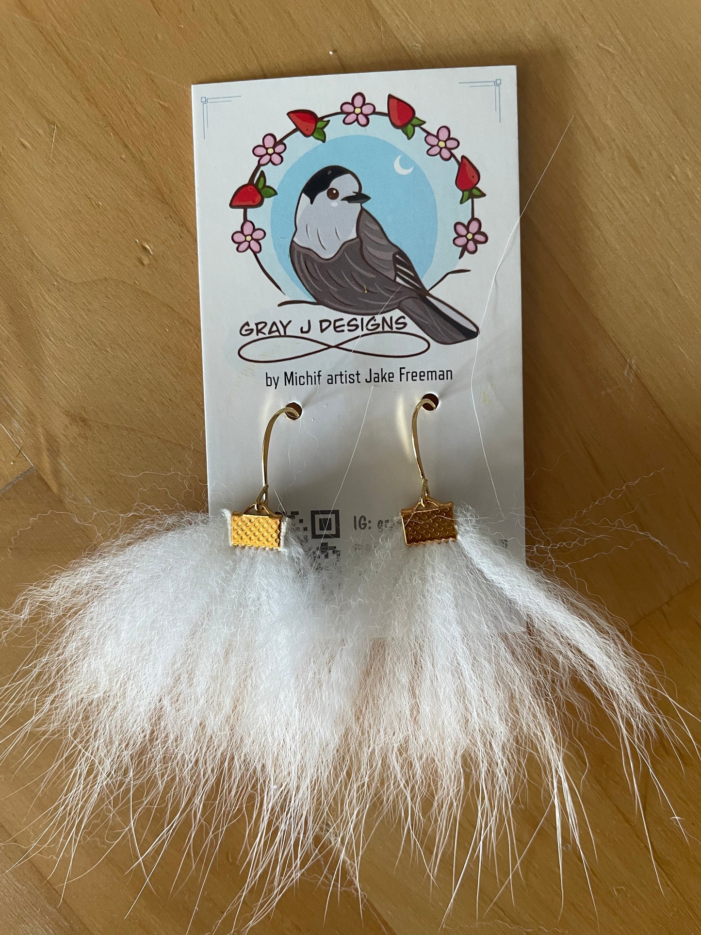 Arctic fox dangles
