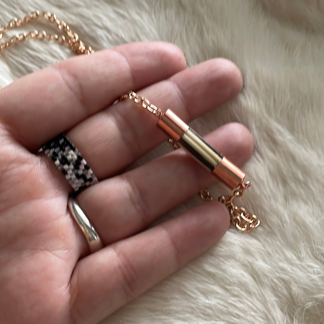 Quill pendant