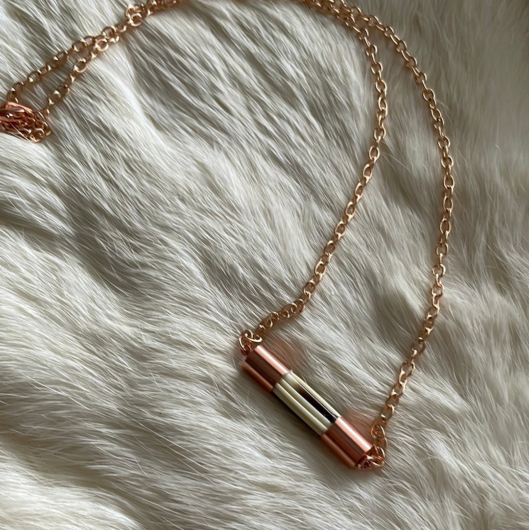 Quill pendant