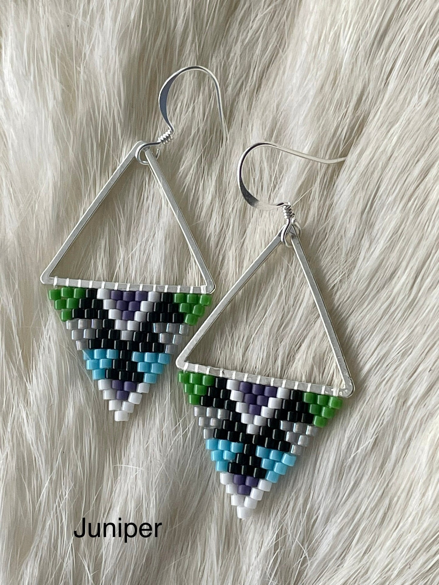 Petit triangles (earrings)