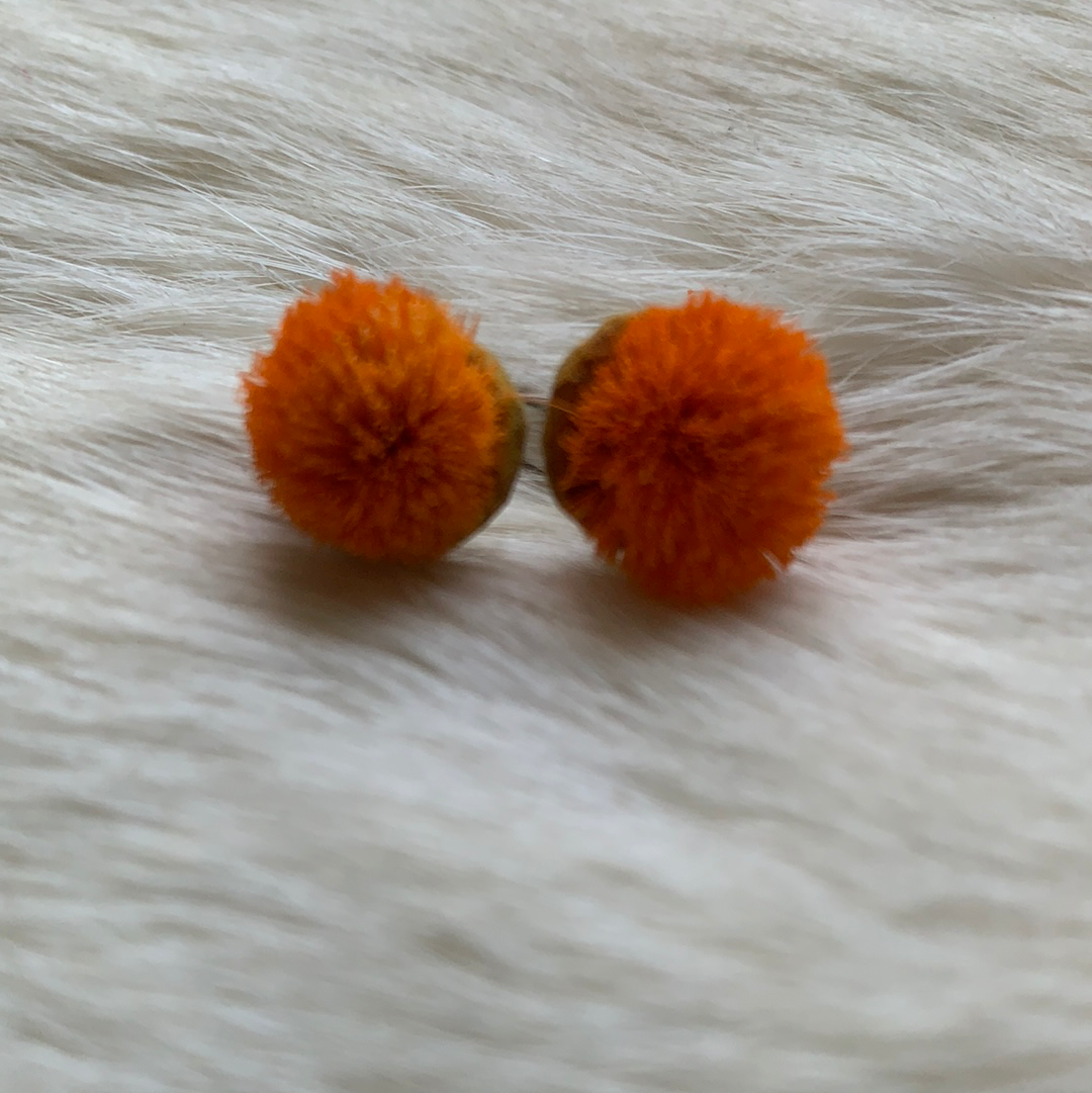 Caribou tuft stud earrings