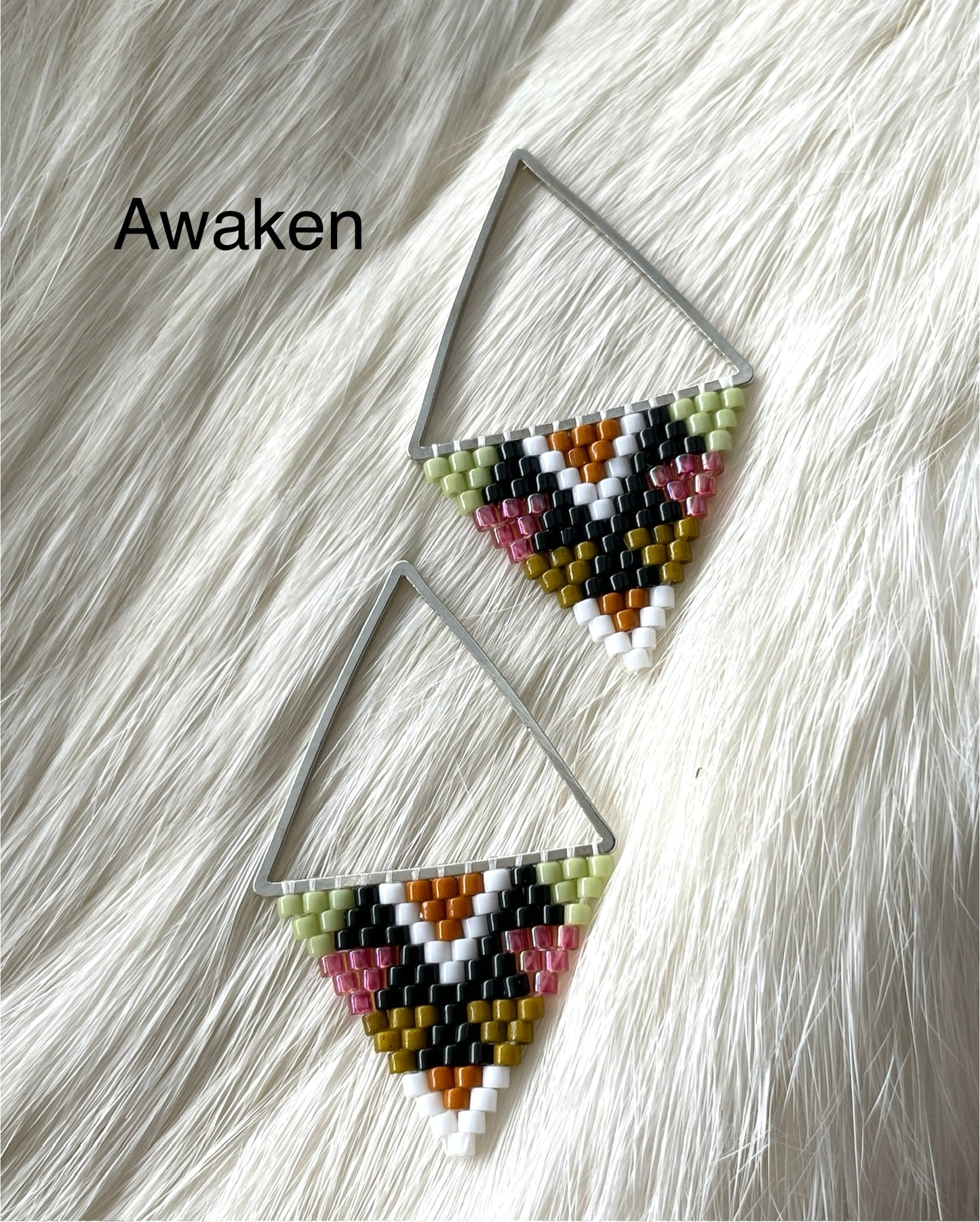 Petit triangles (earrings)