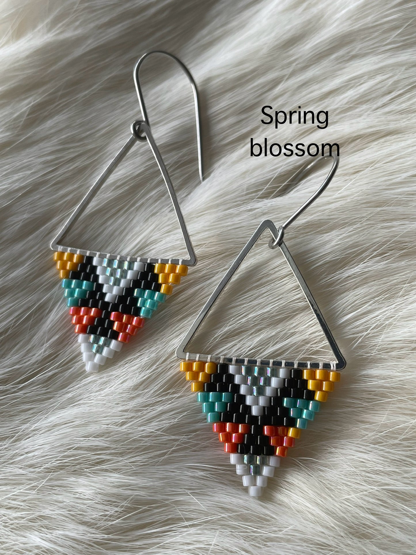 Petit triangles (earrings)