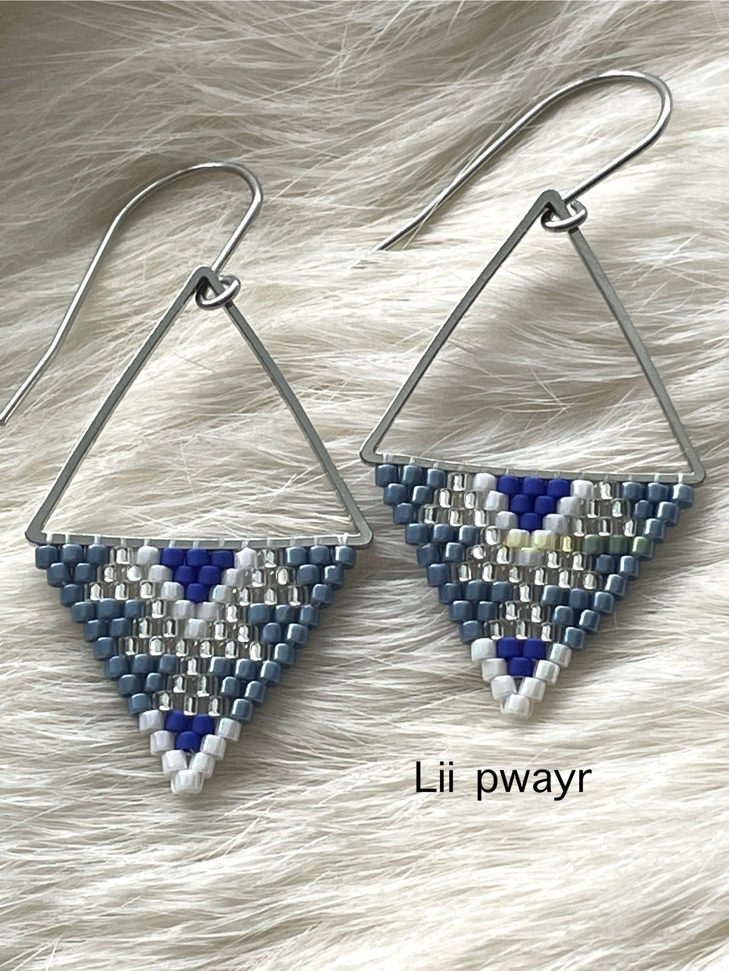 Petit triangles (earrings)