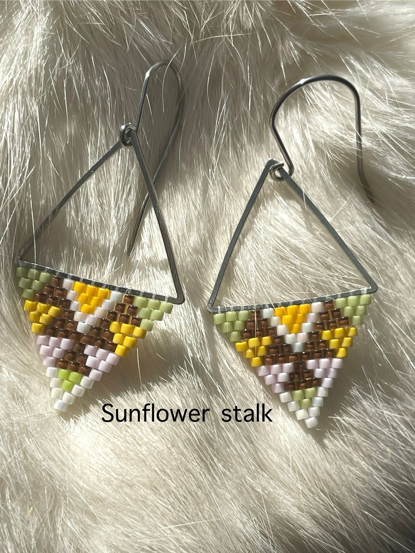 Petit triangles (earrings)