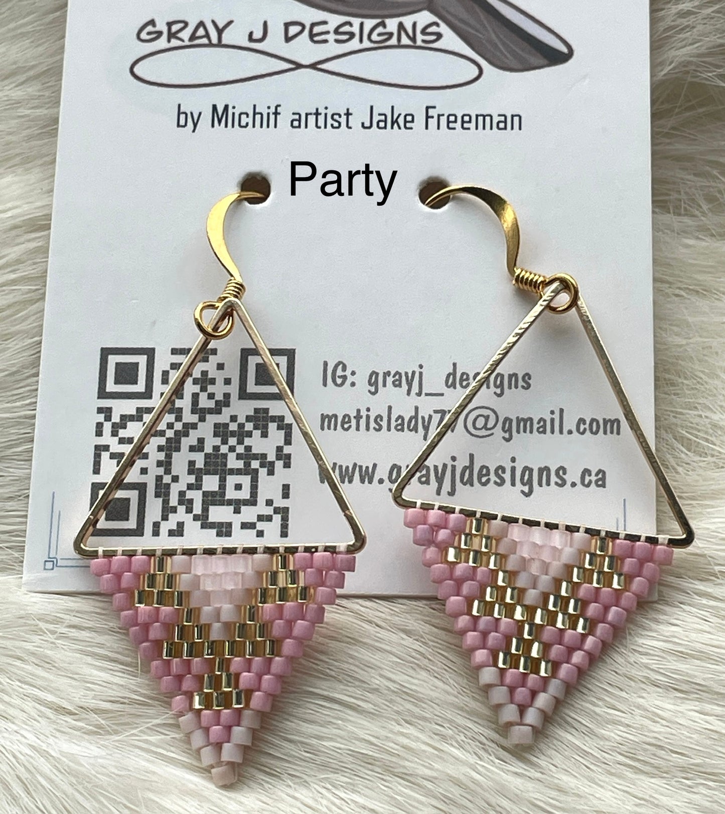 Petit triangles (earrings)