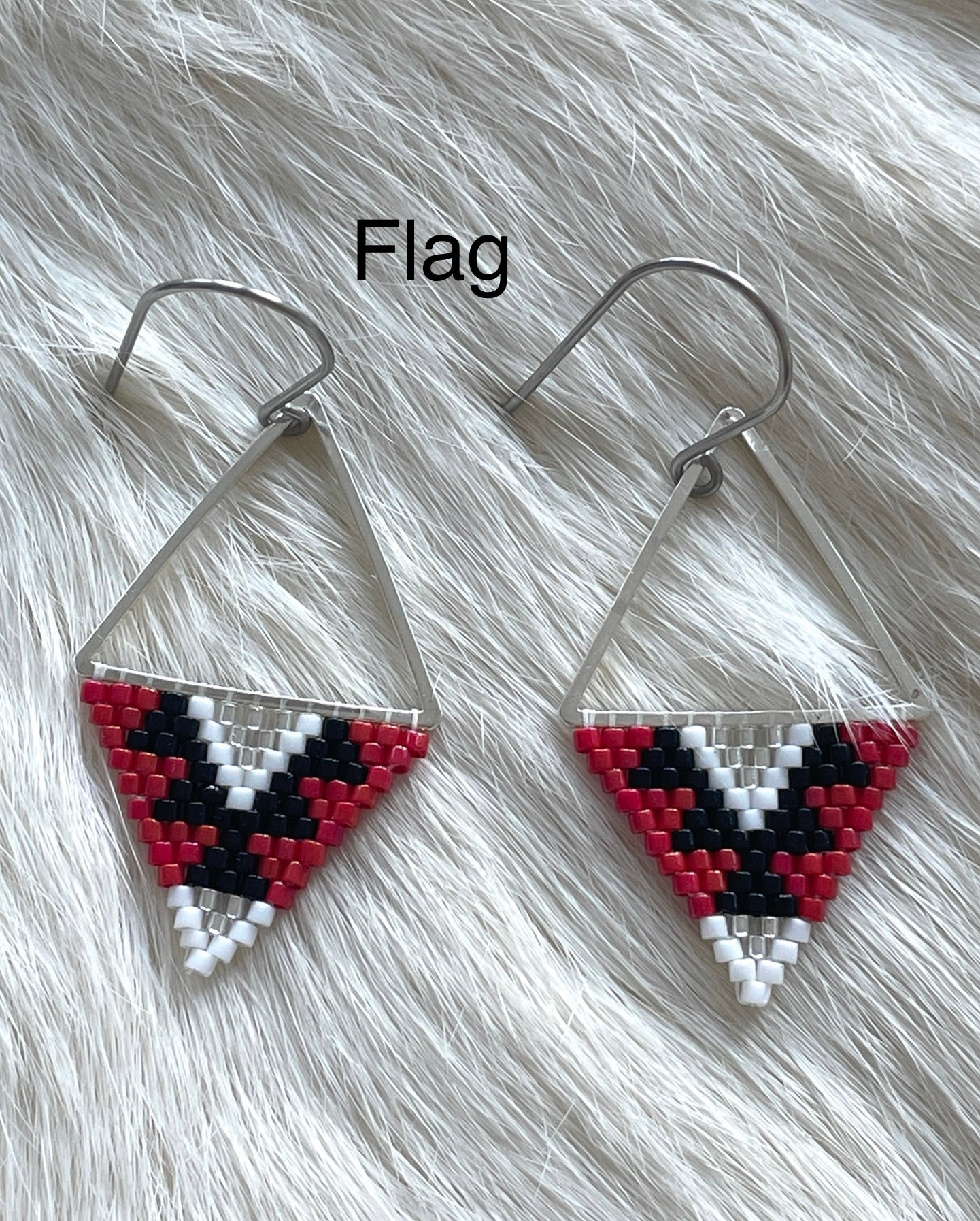 Petit triangles (earrings)