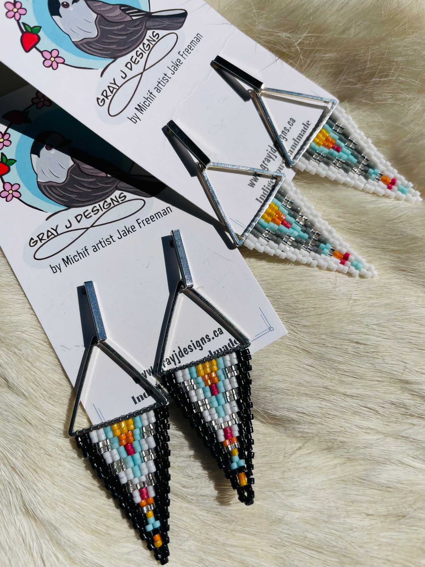 Petit triangles (earrings)