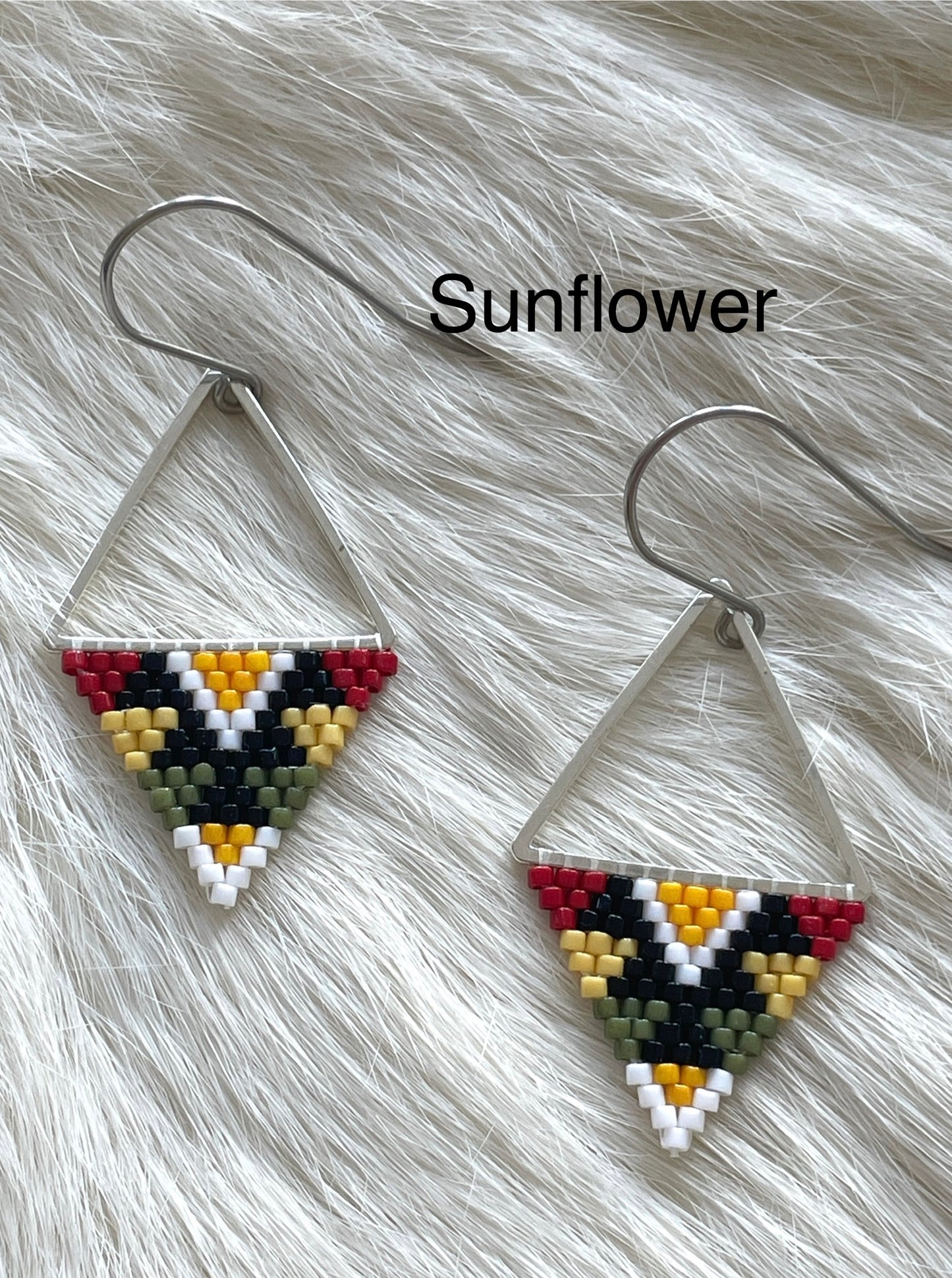 Petit triangles (earrings)